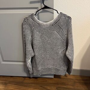 Striped Crewneck Women's Sweater - Black & White
